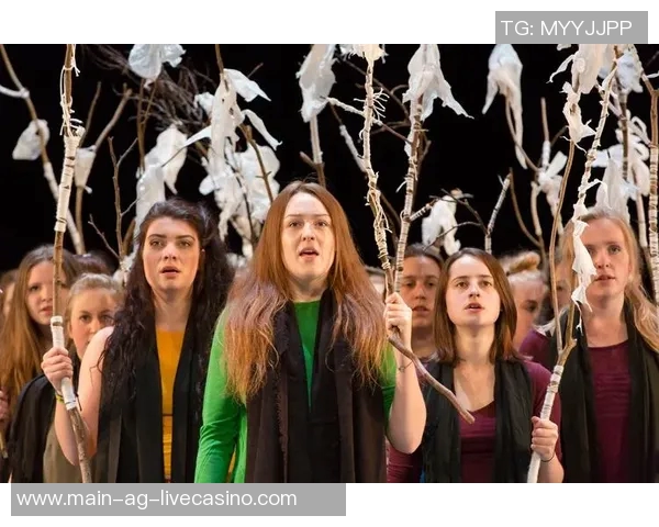 赵月儿与命运的抗争揭示了人生的选择与成长之路 赵月儿与命运的抗争揭示了人生的选择与成长之路